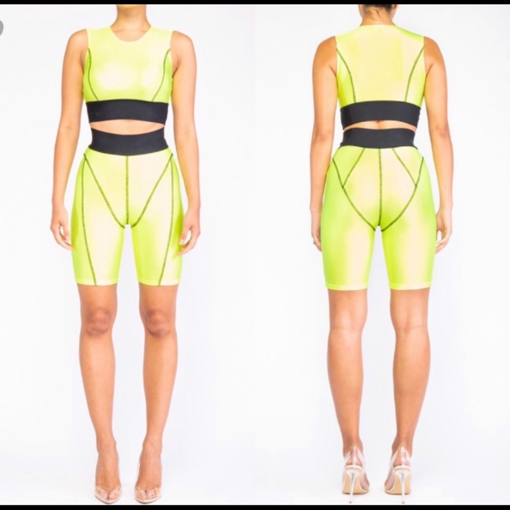 Brand new 2 piece set